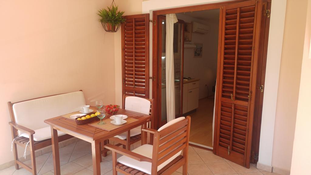Apartment Antisin Zara Esterno foto